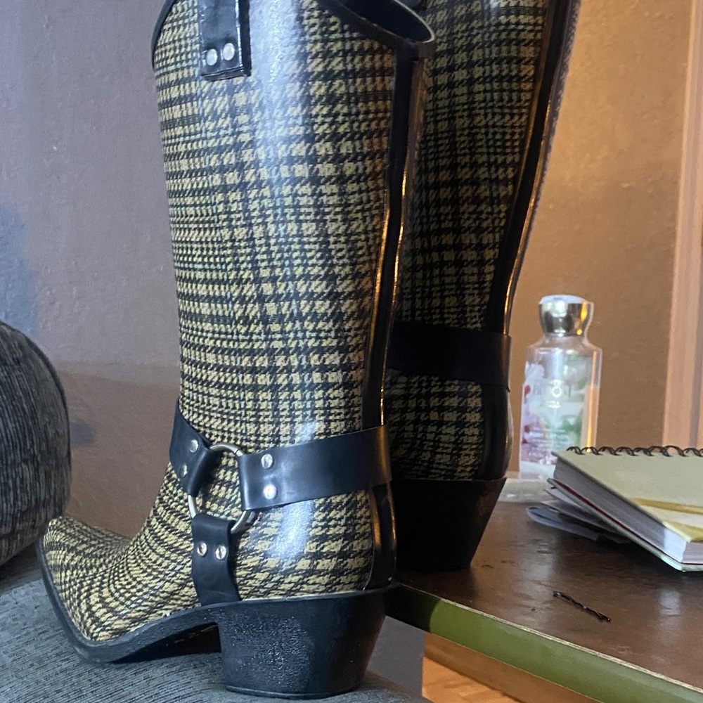 Plaid rubber rain cowboy Women’s Boots - Picture 2 of 5